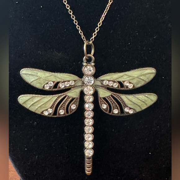 Rhinestone, Green Enamel Dragonfly Vintage Inspired, Antique gold tone necklace - Picture 4 of 9